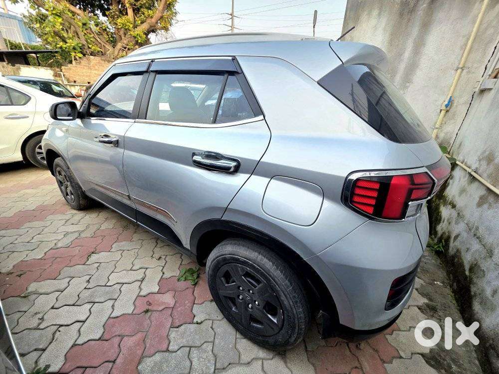 Hyundai Venue S Plus Mt 1.2 Kappa, 2024, Petrol