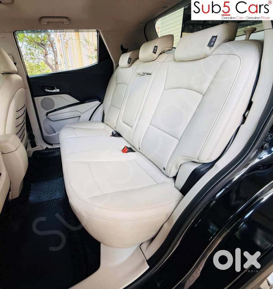 Mahindra Xuv300 W8 Option, 2023, Petrol