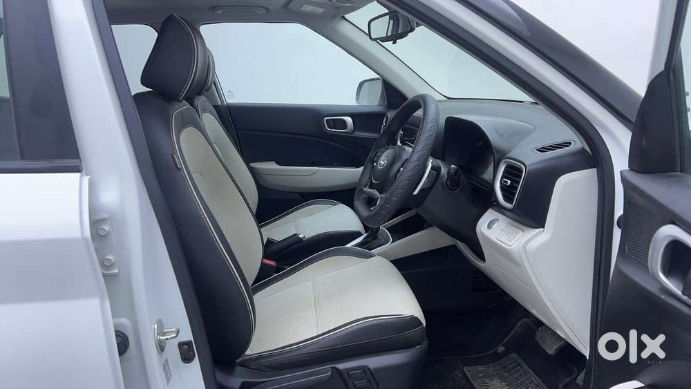 Hyundai Venue 1.0 Sx (o) Turbo Dct, 2023, Petrol