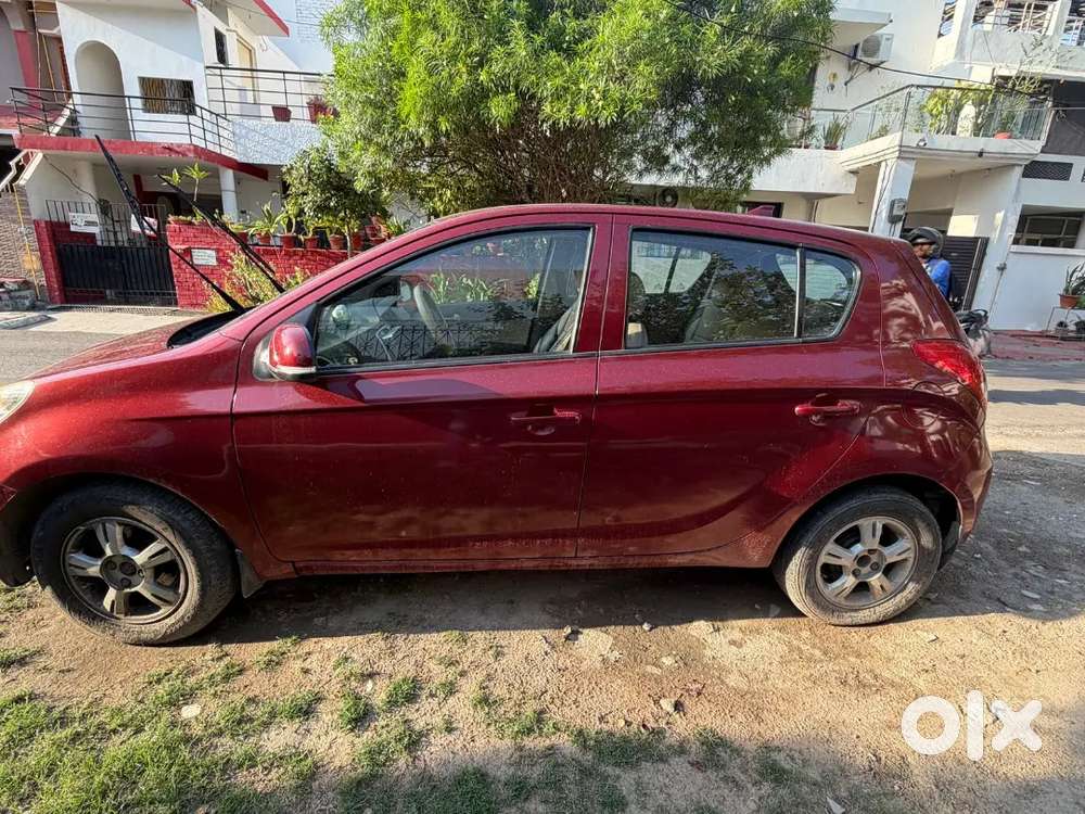 Hyundai I20 2011 Petrol 65000 Km Driven