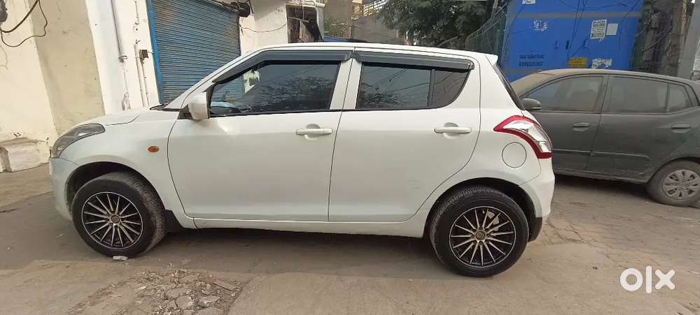 Maruti Suzuki Swift 2017 Cng & Hybrids Well Maintained
