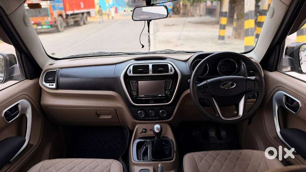 Mahindra Tuv 300 T10, 2018, Diesel
