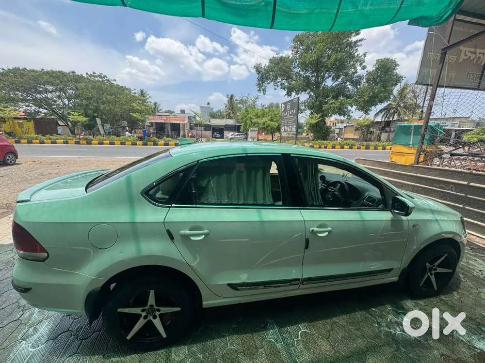 Volkswagen Vento 2013 Petrol Highline Automatic