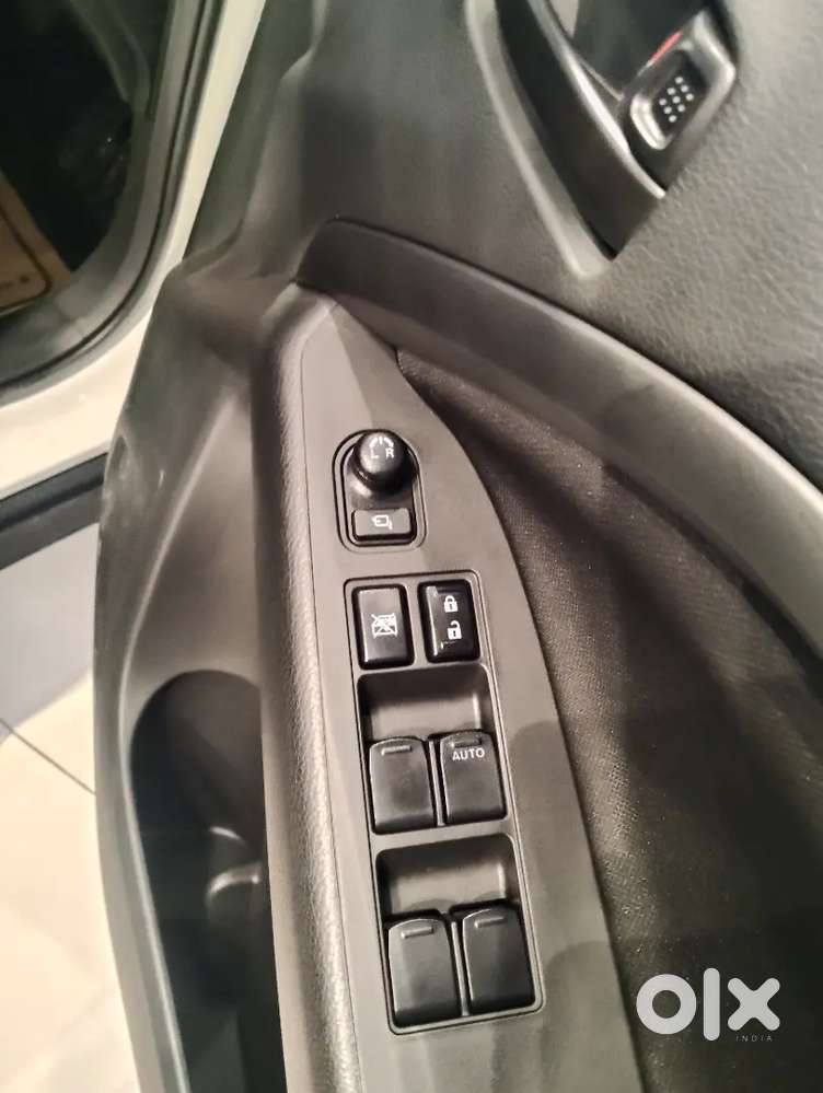 Maruti Suzuki Brezza Vxi  2026 Petrol 0 Km Driven