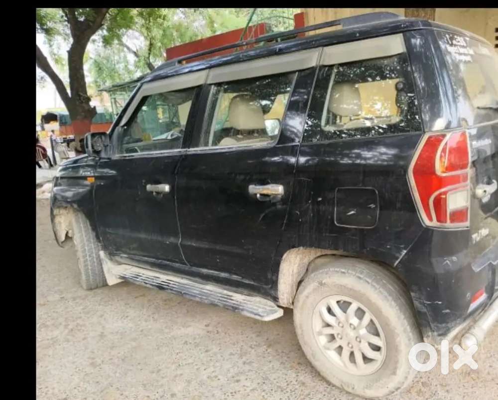 Mahindra Tuv 300 2017 Dual Tone