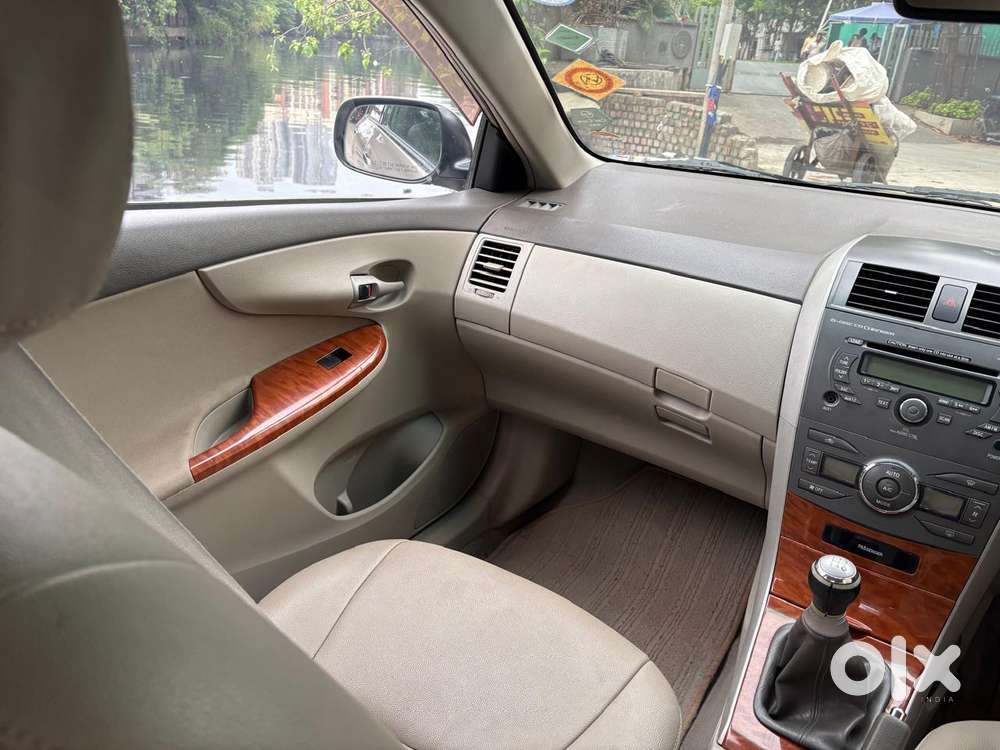 Toyota Corolla Altis G, 2011, Petrol
