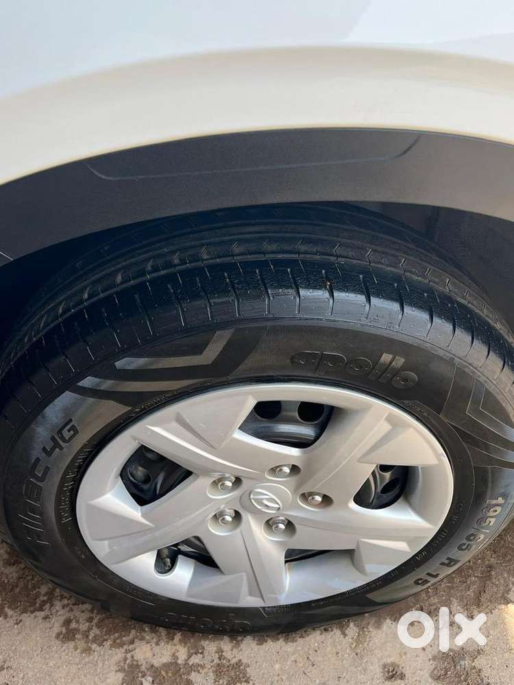 Hyundai Petrol Manual 2021