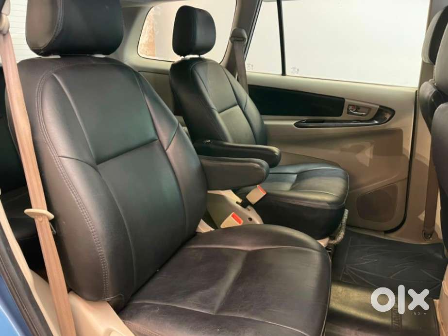 Toyota Innova 2.5 Zx Diesel 7 Seater Bsiii, 2014, Diesel