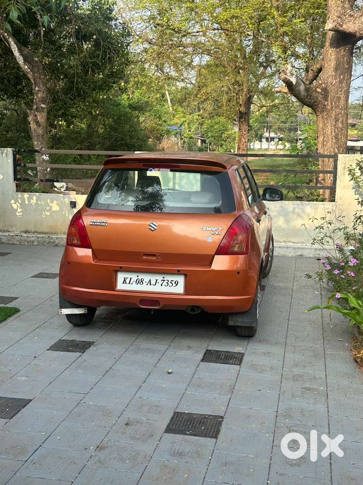 Maruti Suzuki Swift 2006 Petrol 87500 Km Driven