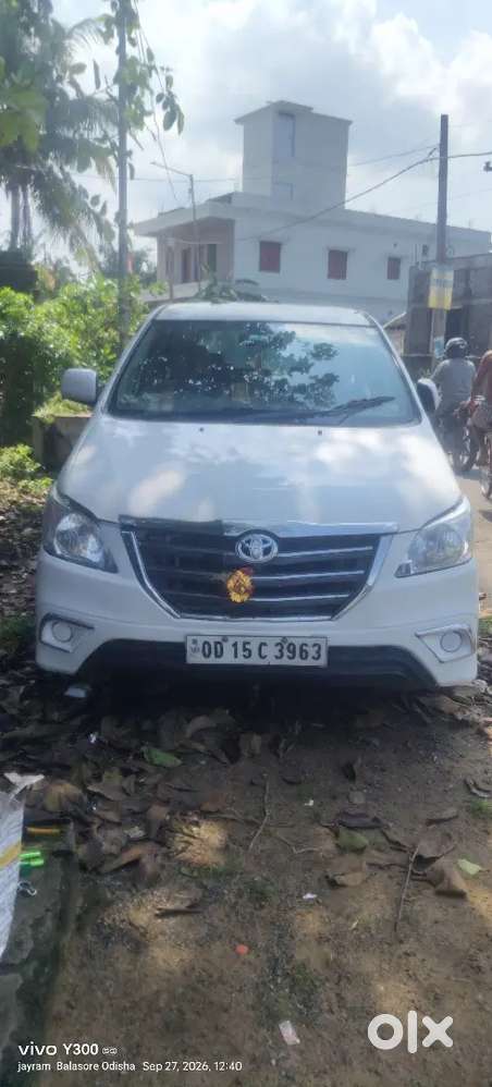 Toyota Innova Diesel 2.5 V 2013