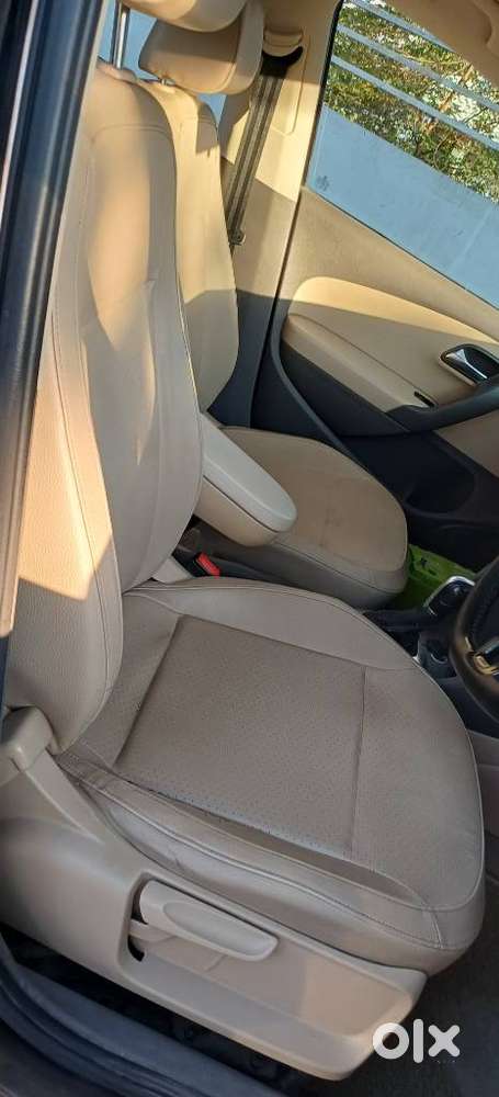 Volkswagen Vento 1.2 Tsi Highline Plus At, 2015, Petrol