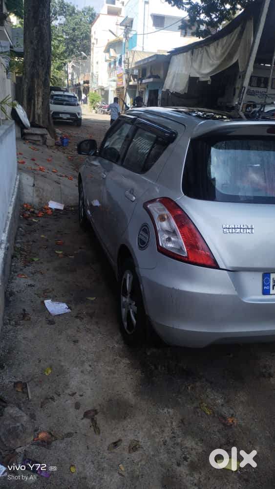 Maruti Suzuki Swift Vxi Optional, 2012, Petrol