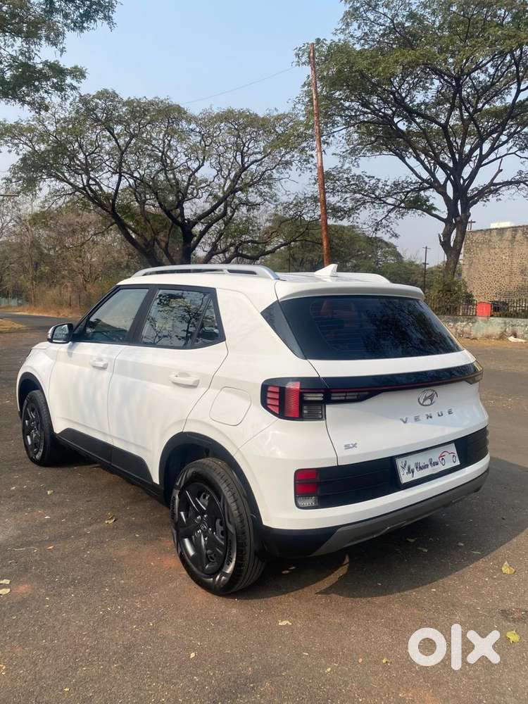 Hyundai Venue Sx Mt, 2024, Petrol