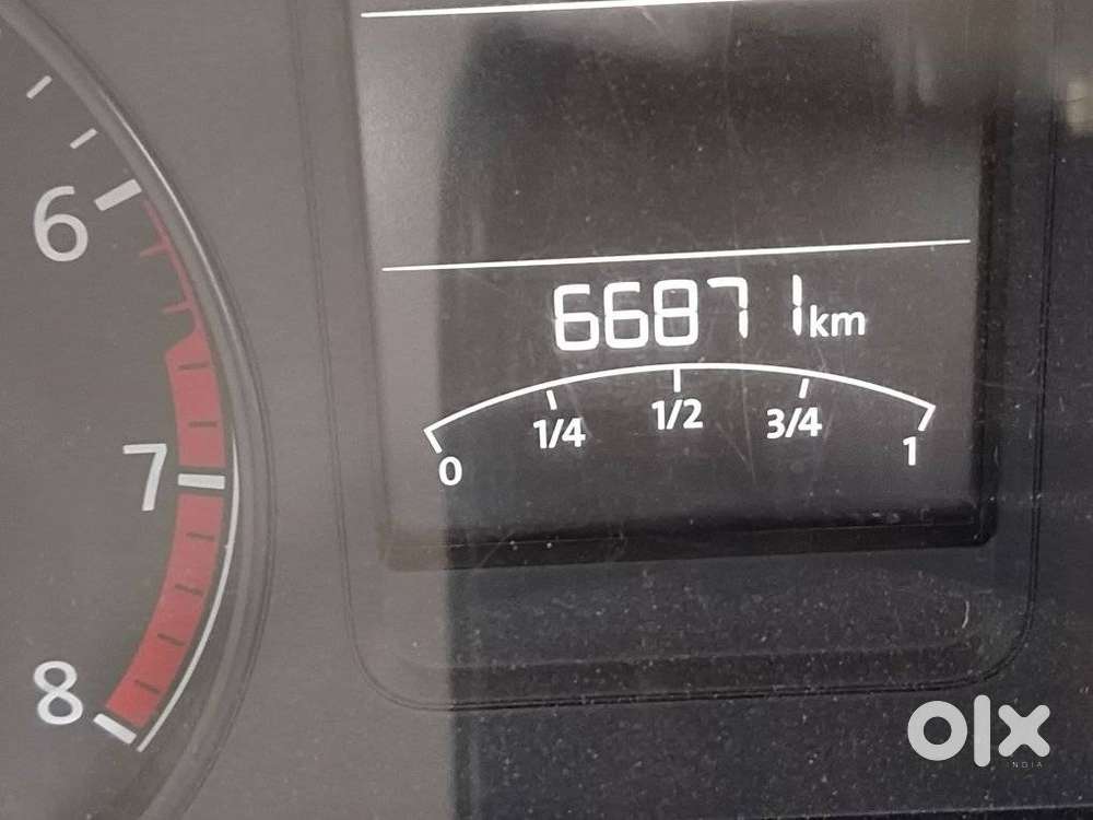 Volkswagen Vento 1.2 Tsi Highline At, 2016, Petrol