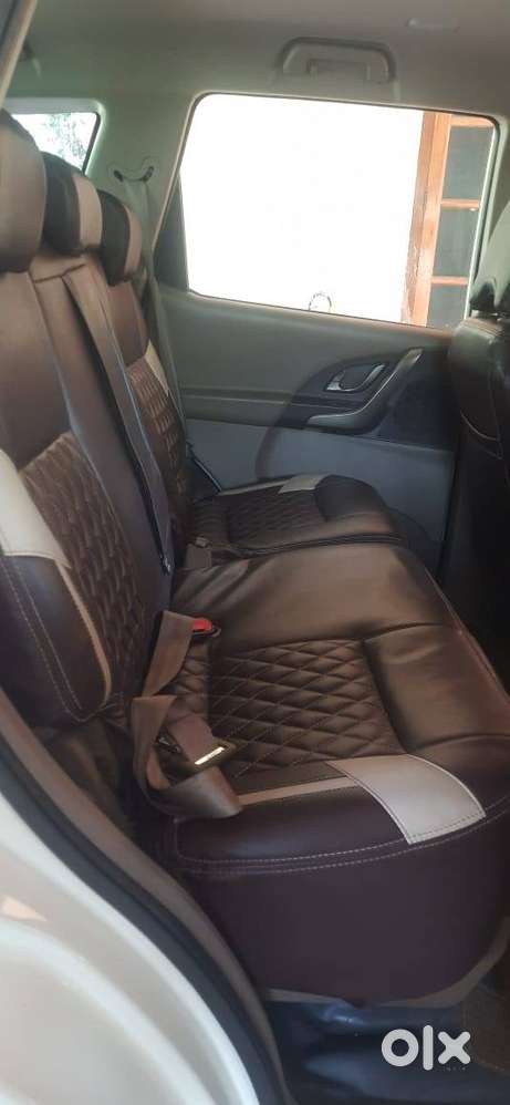 Xuv500 (driven Only 28400 Km) No Accident, Well Maintained