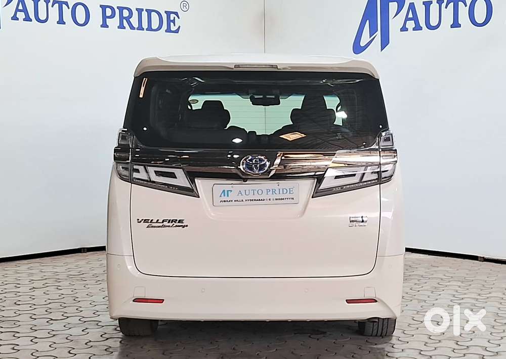 Toyota Vellfire 2.5 Hybrid, 2023, Petrol