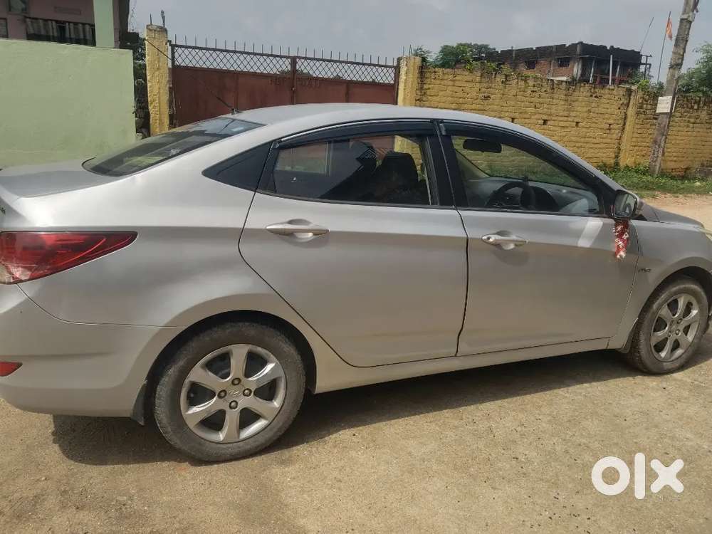 Hyundai Verna 2011