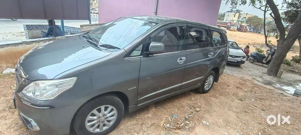 Toyota Innova 2014 Diesel Well Maintained Company Service History