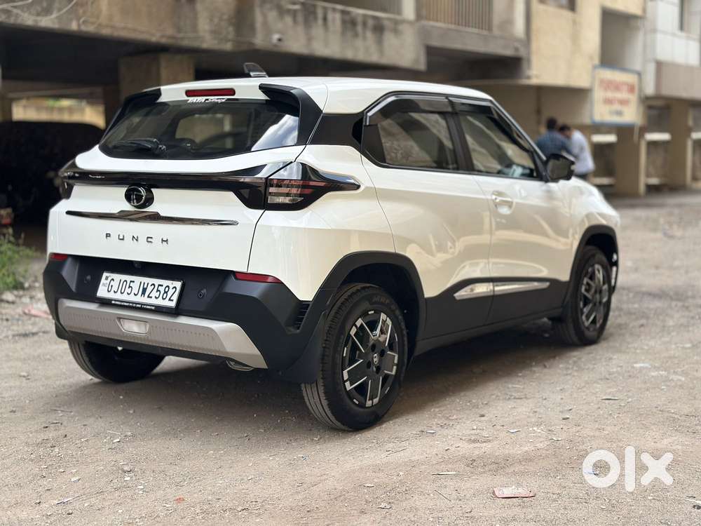 Tata Punch 1.2 Revotron Adventure Rhythm Pack Mt, 2026, Petrol