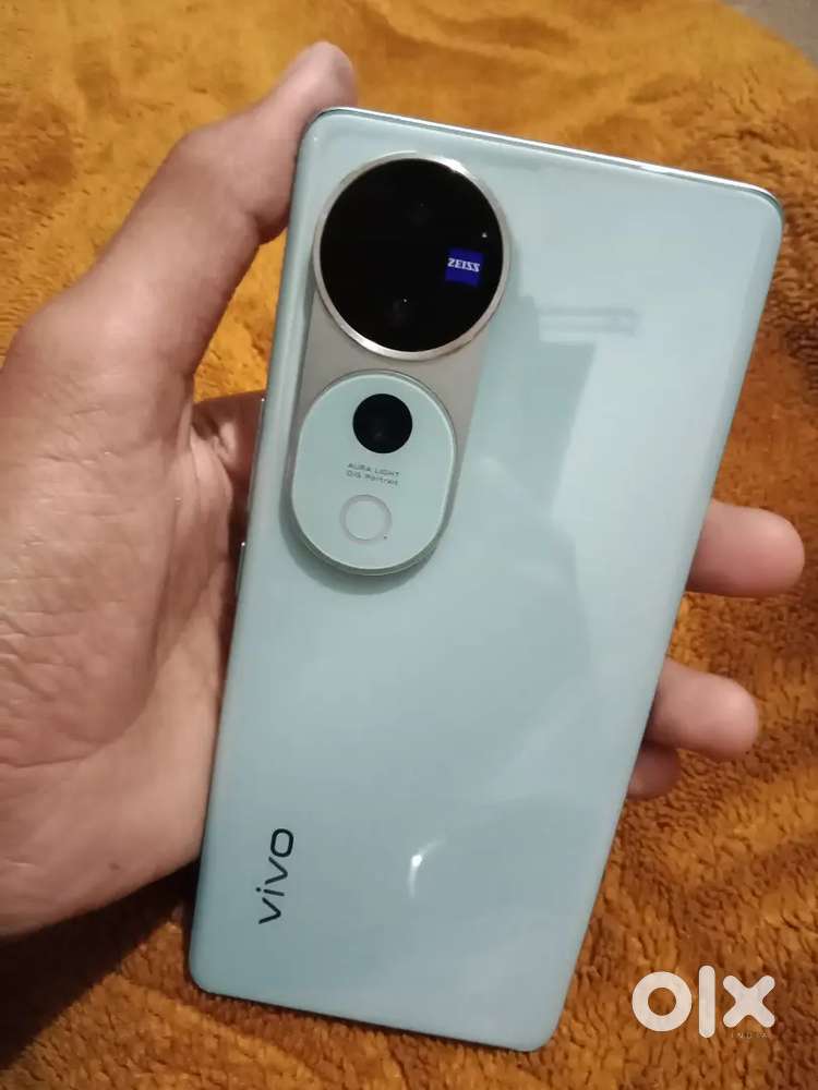 Vivo v40 pro