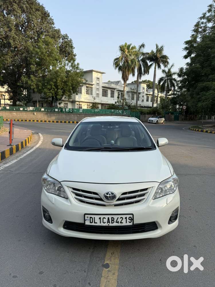 Toyota Corolla Altis [2011-2014] 1.8 Vl At, 2013, Petrol