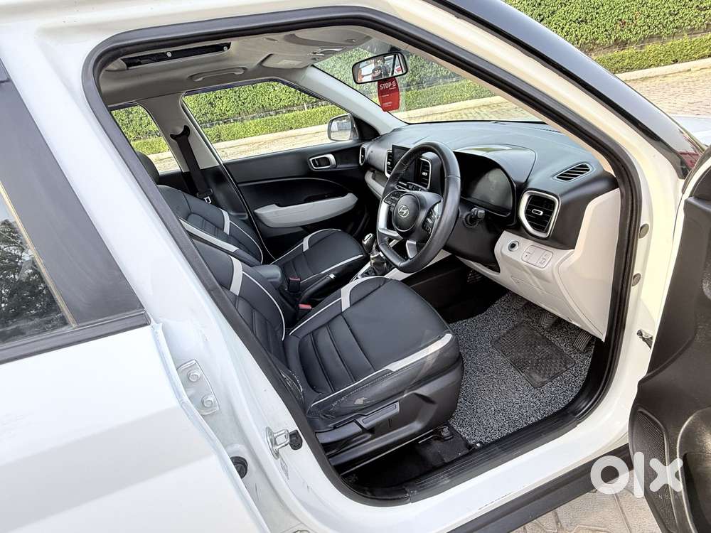 Hyundai Venue Sx Mt, 2023, Diesel