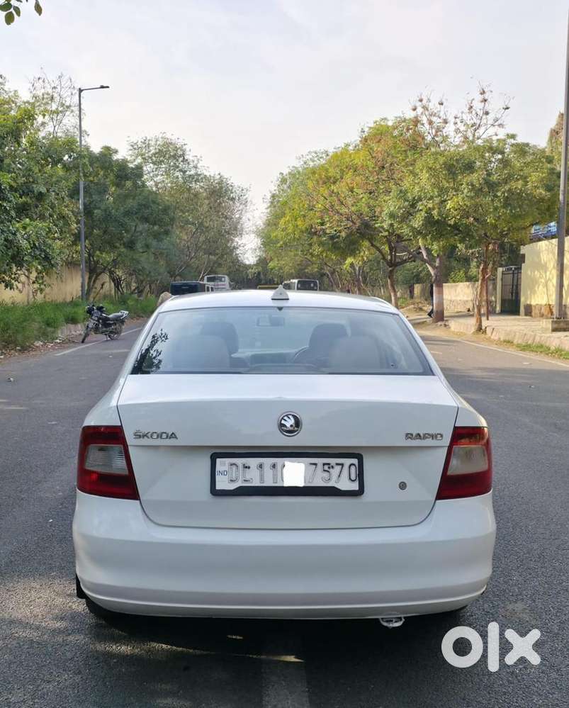 Skoda Rapid Petrol 2016 Year
