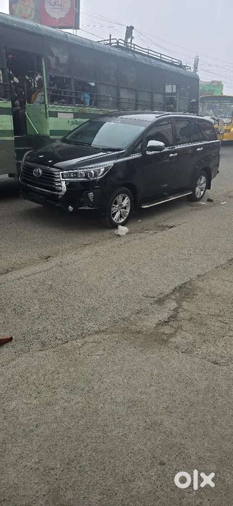 Toyota Innova Crysta 2016 Diesel Well Maintained