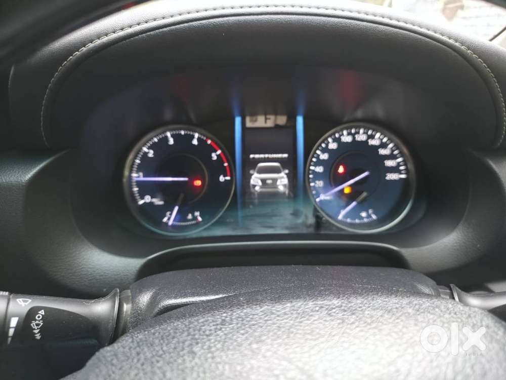 Toyota Fortuner 2.8 Legender 4x4, 2022, Diesel