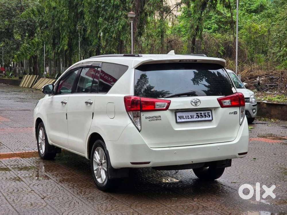 Toyota Innova Crysta 2.8z Automatic, 2016, Diesel