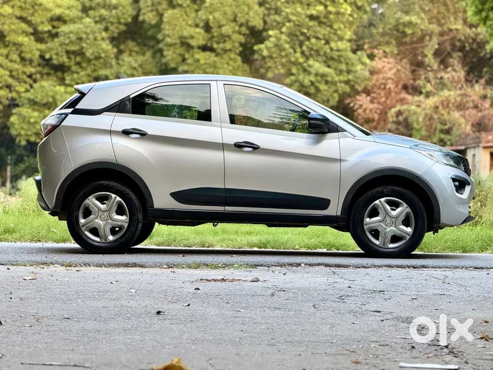 Tata Nexon 1.2 Revotron Xt, 2019, Petrol