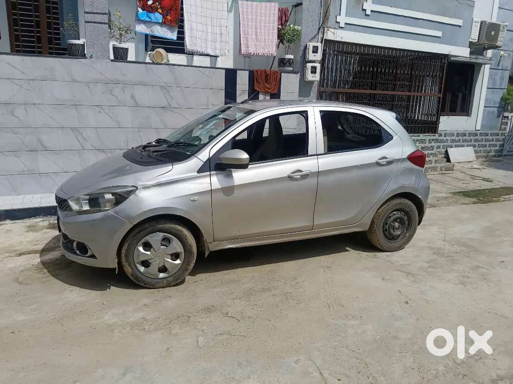 Tata Tiego Petrol