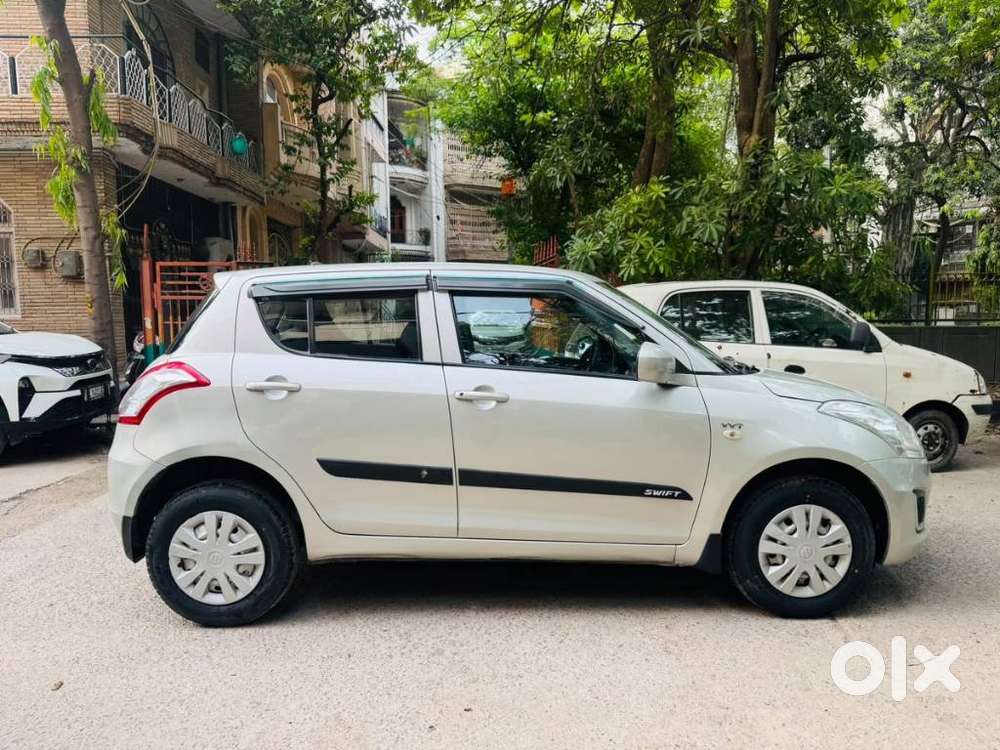 Maruti Suzuki Swift Lxi Optional-o, 2017, Petrol