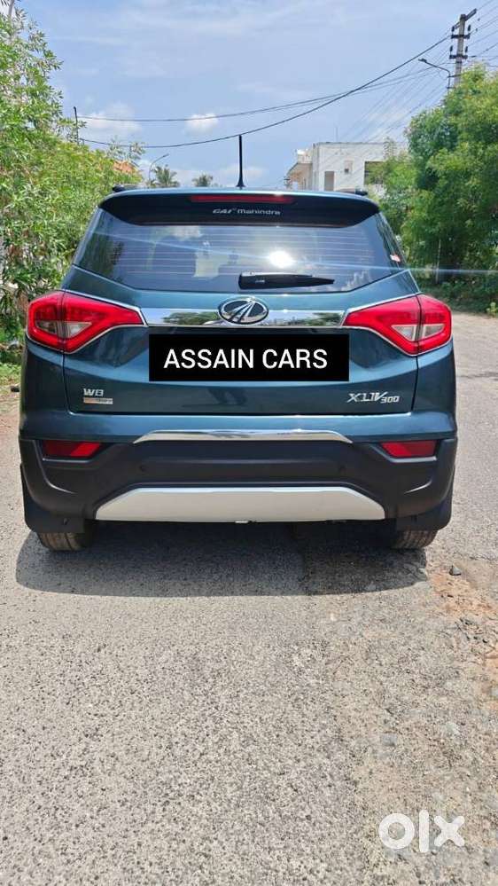 Mahindra Xuv300 1.2 W8 (o) Amt Petrol, 2022, Petrol