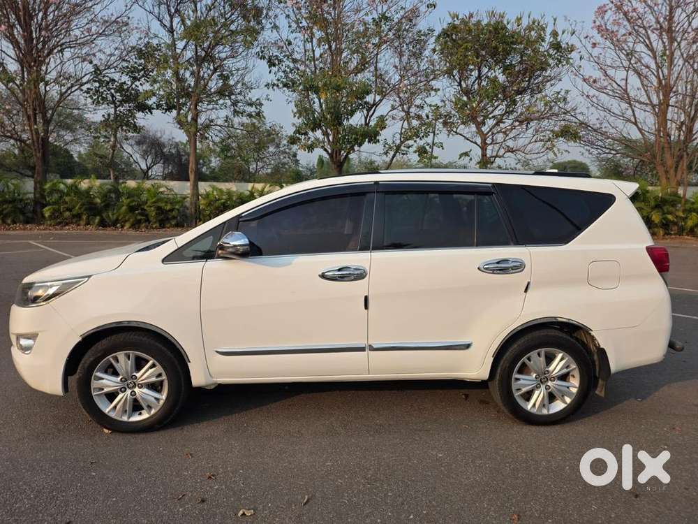 Toyota Innova Crysta 2017 Z Version Diesel Well Maintained
