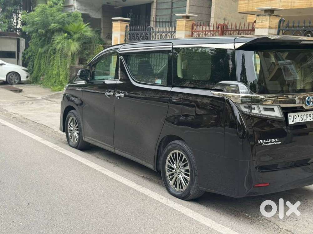 Toyota Vellfire 2.5 Executive Lounge, 2020, Petrol