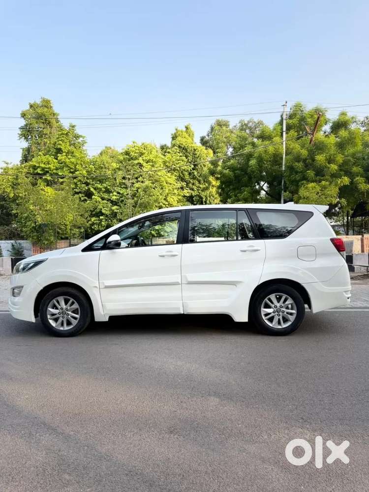 Toyota Innova Crysta 2.4 G Mt 7 Str, 2018, Diesel