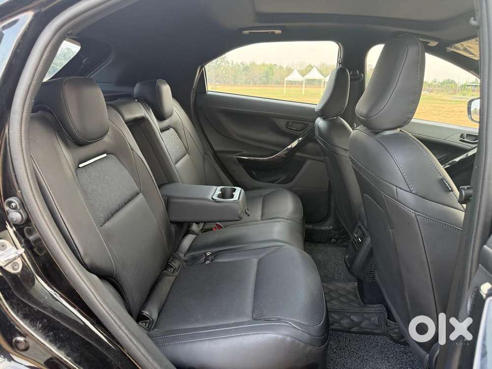 Tata Nexon Creative Plus S 1.2 Revotron Petrol 6 Amt Dt, 2025, Petro..