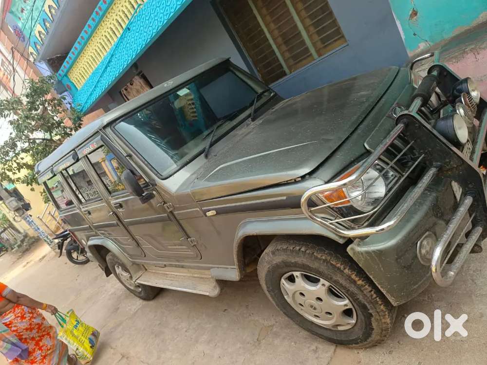 Mahindra Bolero Neo Plus 2012