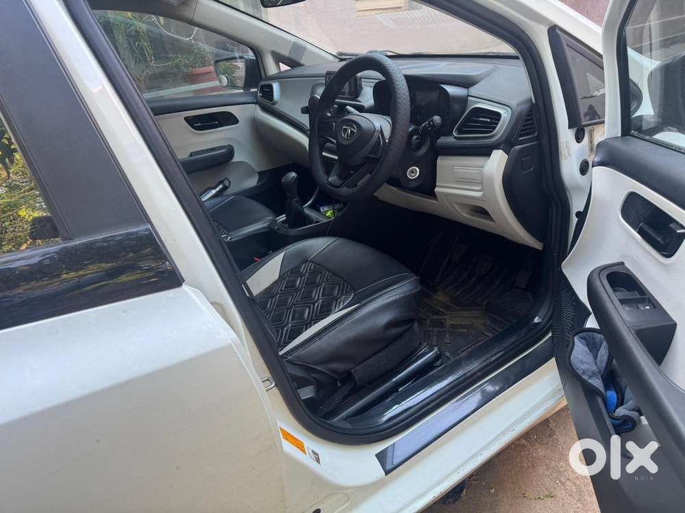 Tata Altroz 2023 Diesel 42000 Km Driven