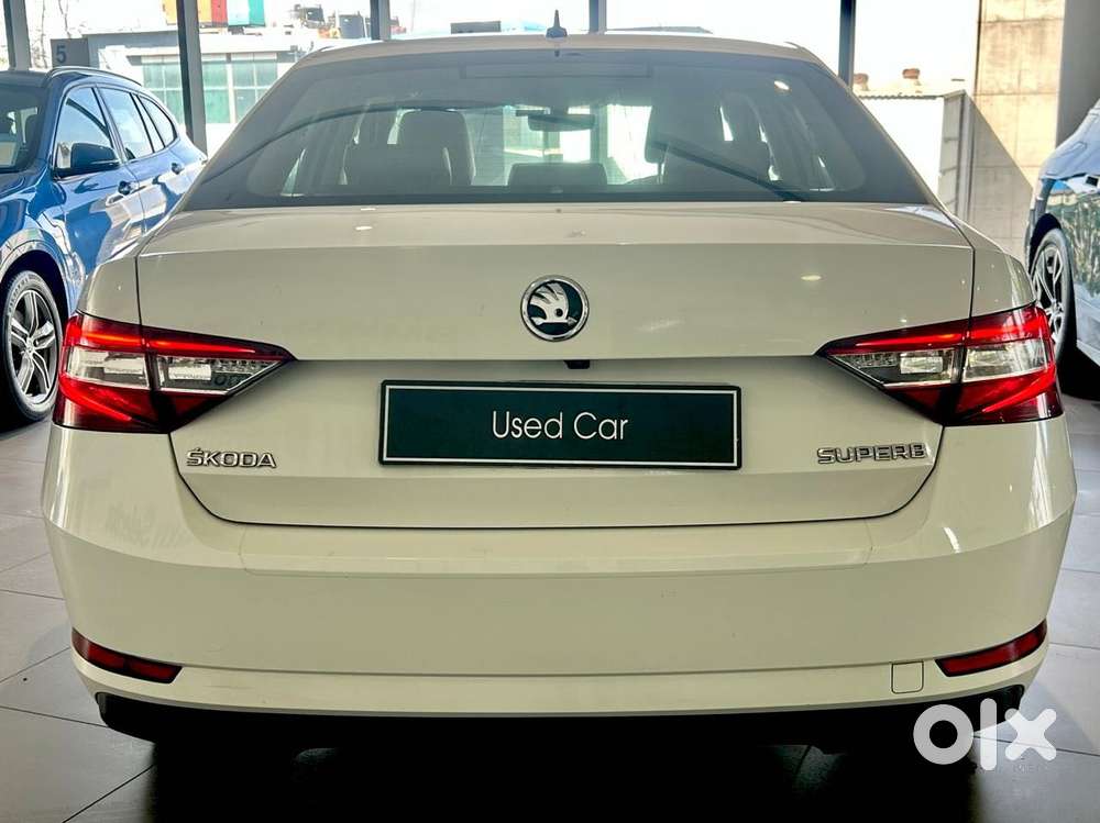 Skoda Superb Style 1.8 Tsi At, 2018, Petrol