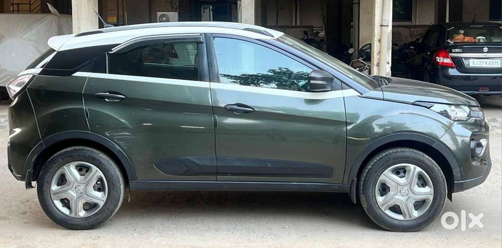 Tata Nexon 1.2 Revotron Xma Amt (s), 2021, Cng & Hybrids