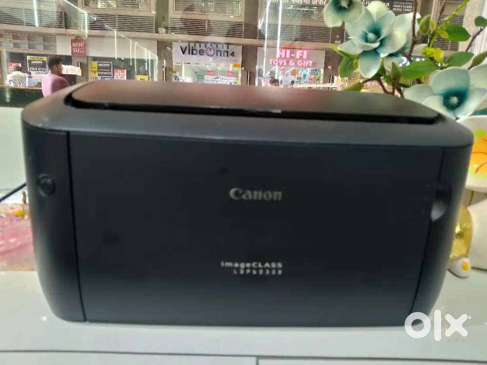 IISI BRAND DESK TOP, AND CANON PRINTER, HP MOUSE, HP KEY BOARDAND CPU.