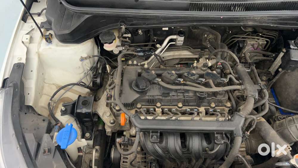 Hyundai I20 Asta (o) 1.2 Ivt Dual Tone, 2022, Petrol