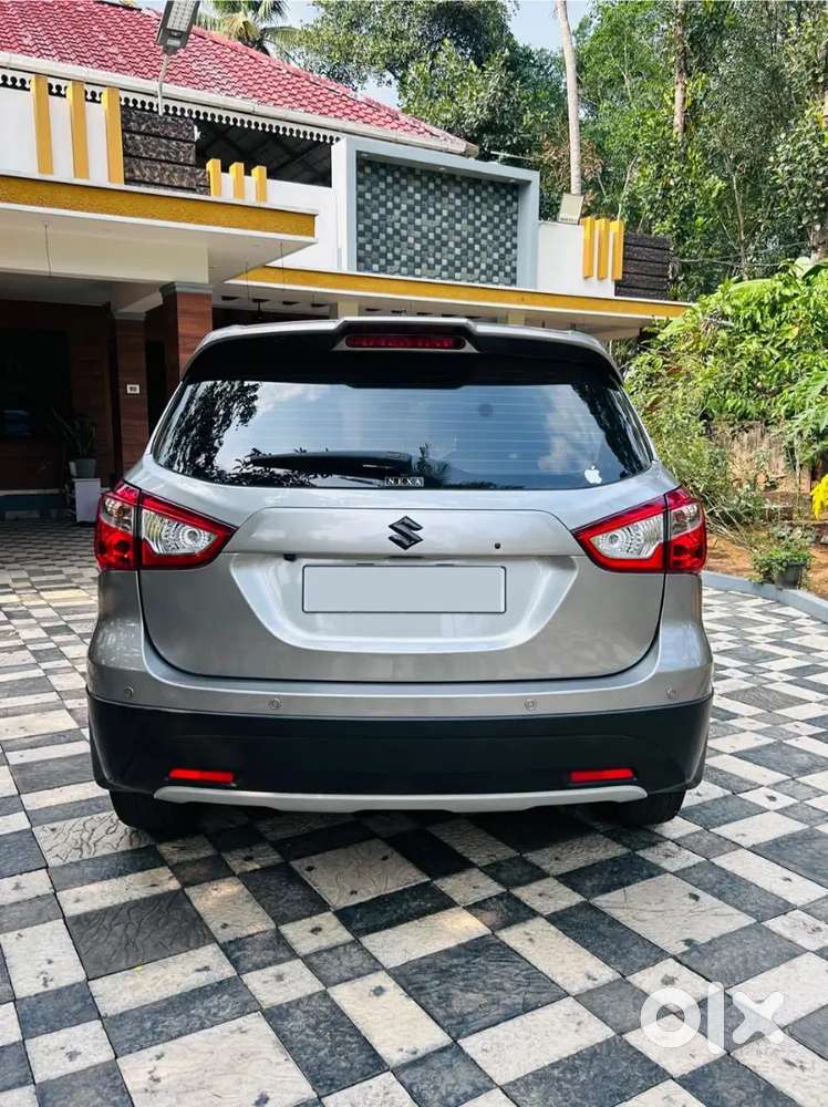 Suzuki S Cross 2022