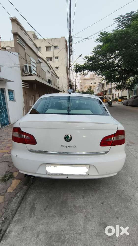 Skoda Superb 2010 Petrol Well Maintained
