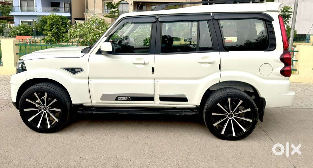 Mahindra Scorpio Classic 2.2 S 11 Mt 7 Str, 2023, Diesel