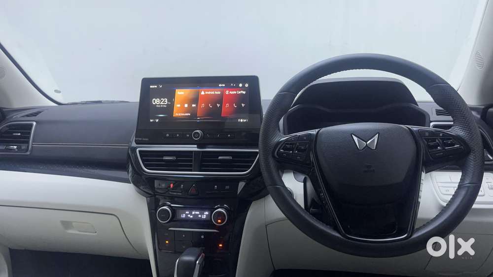 Mahindra Xuv 3xo Ax7l 1.2 Petrol At (pg), 2024, Petrol