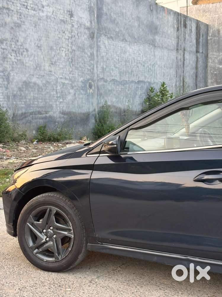 Very Well Maintained New I20 For Sale .