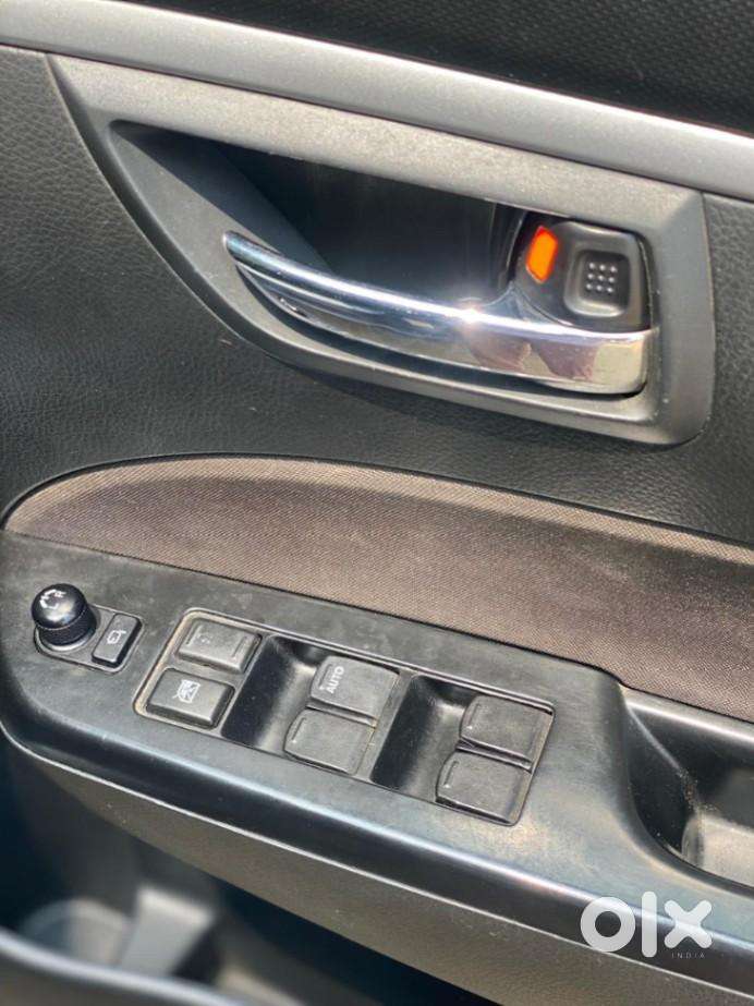 Maruti Suzuki Swift Vxi 1.2 Abs Bs-iv, 2016, Petrol